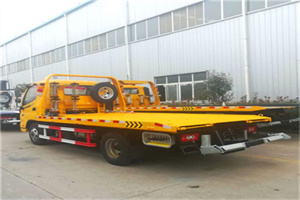 大关附近拖车救援搭电